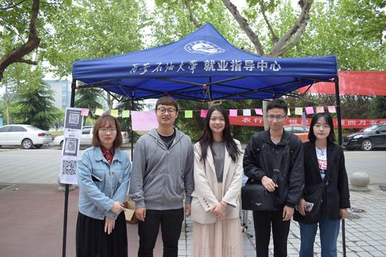 活动现场团队合影